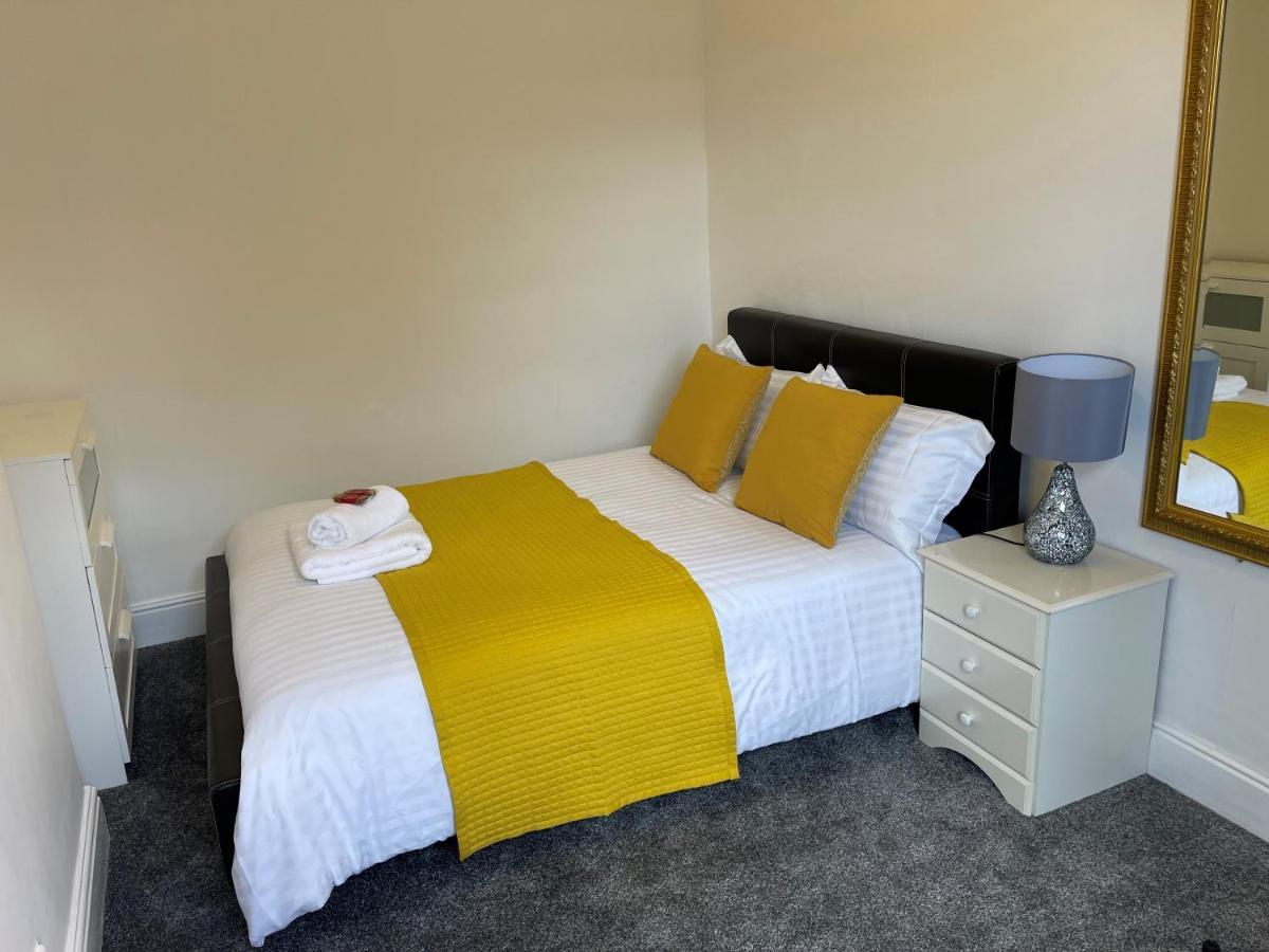 Robinhuts - 3 Bed Accommodation -Perfect For Contractors, Families & Students Kingston upon Hull Exterior foto